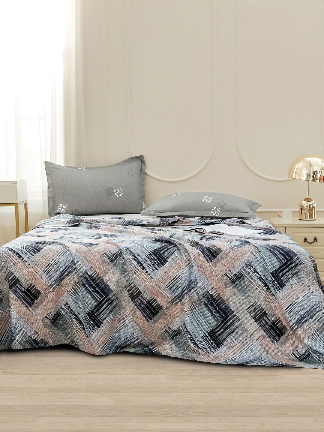 Story@home Grey Abstract Printed 240 TC Satin Finish Queen Bedsheet Set