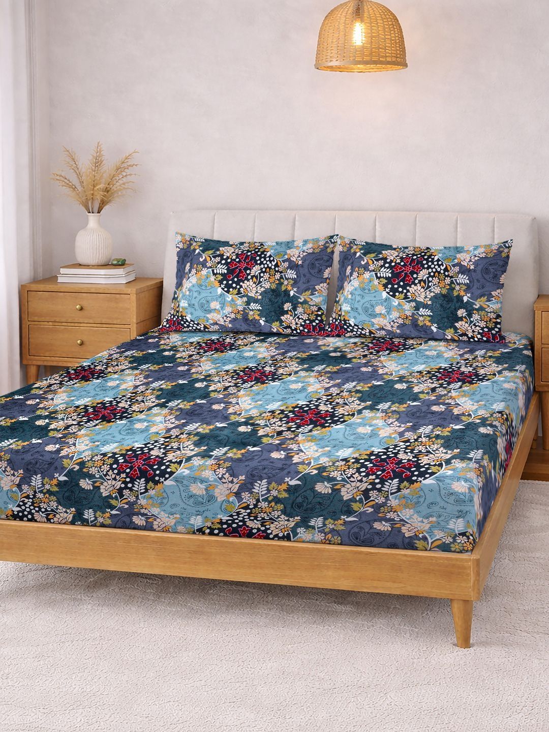 KLOTTHE Blue Floral Fitted Double Bedsheet with 2 Pillow Covers
