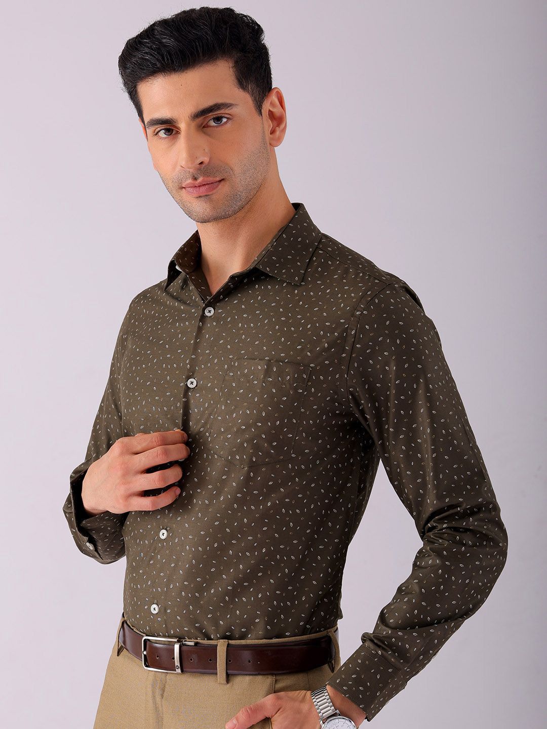 The Indian Garage Co. X Luxe Men Spread Collar Micro Ditsy Printed Slim Fit Formal Shirt