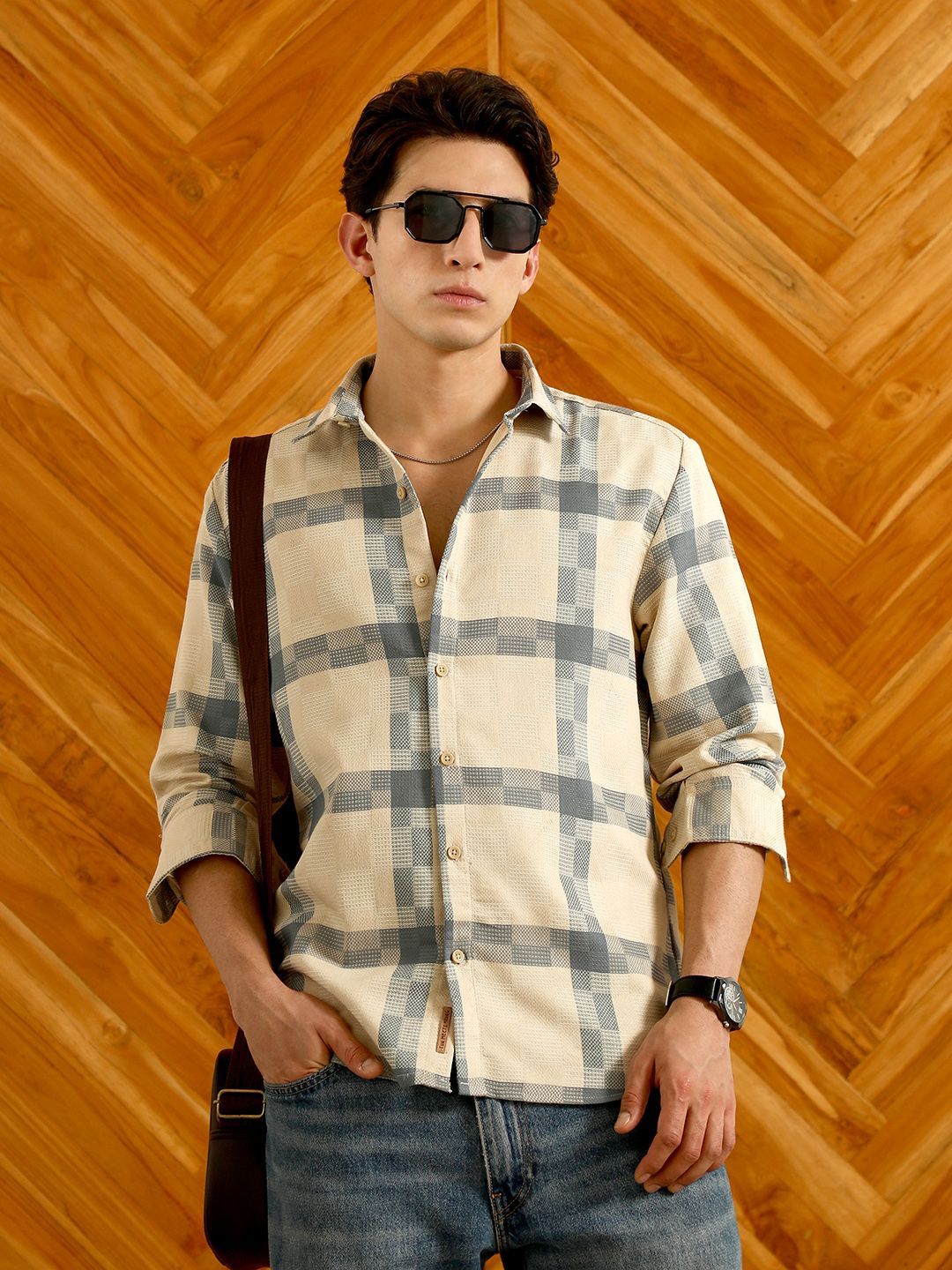 Campus Sutra Comfort Checked Spread Collar Casual Shirt