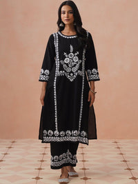 Rumah Chikankari Kurta Chikankari Biasa Wanita dengan Seluar
