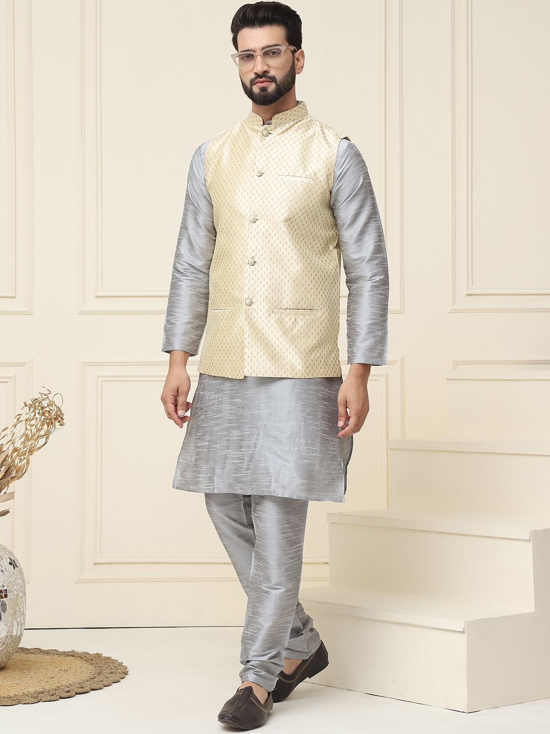 SOJANYA Mandarin Collar Kurta With Churidar & Nehru jacket