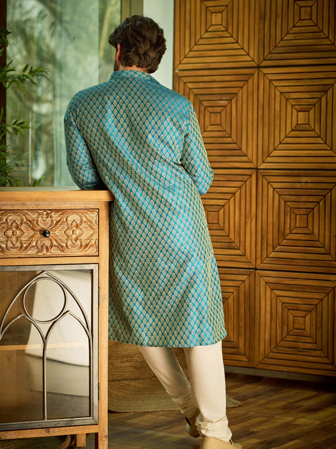 SOJANYA Ethnic Motifs Woven design Band Collar Straight Kurta With Churidar