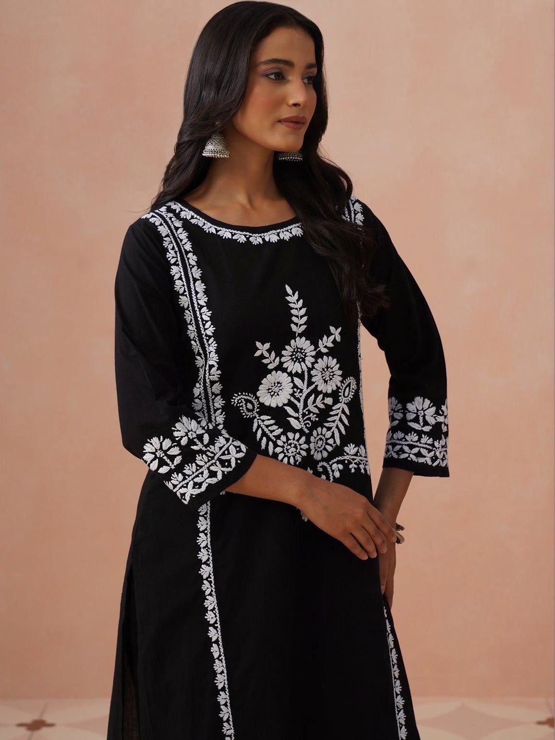 Rumah Chikankari Kurta Chikankari Biasa Wanita dengan Seluar