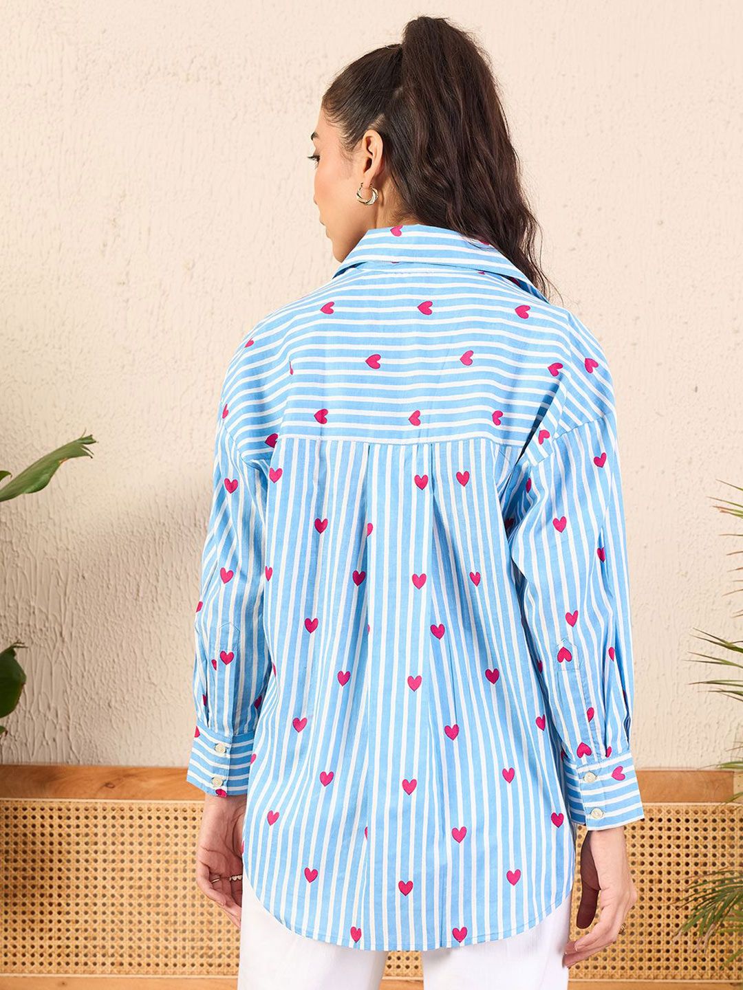 Uptownie dicetak baju kapas asimetri