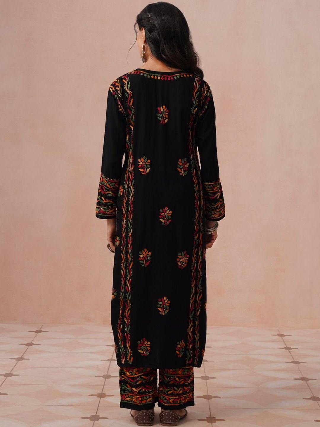 Rumah Chikankari Kurta Chikankari Biasa Wanita dengan Seluar