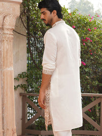 Jompers Men Floral Embroidered Mandarin Collar Thread Work Kurta