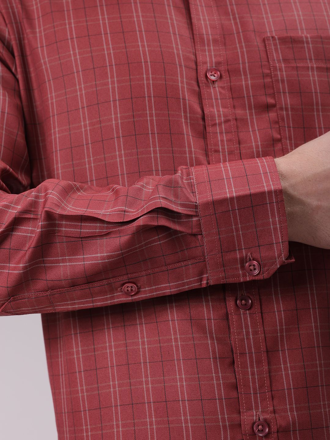 The Indian Garage Co. X Luxe Men Cutaway Collar Checked Slim Fit Formal Shirt