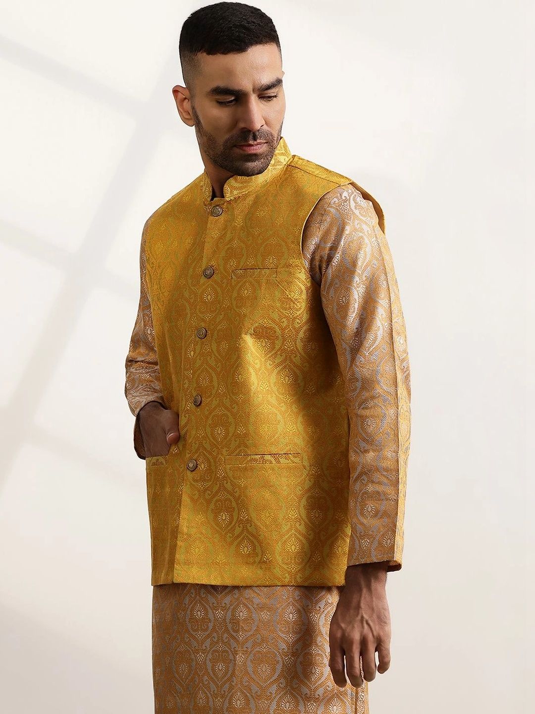 Jaket Nehru Brocade Rekaan Tenunan Anouk