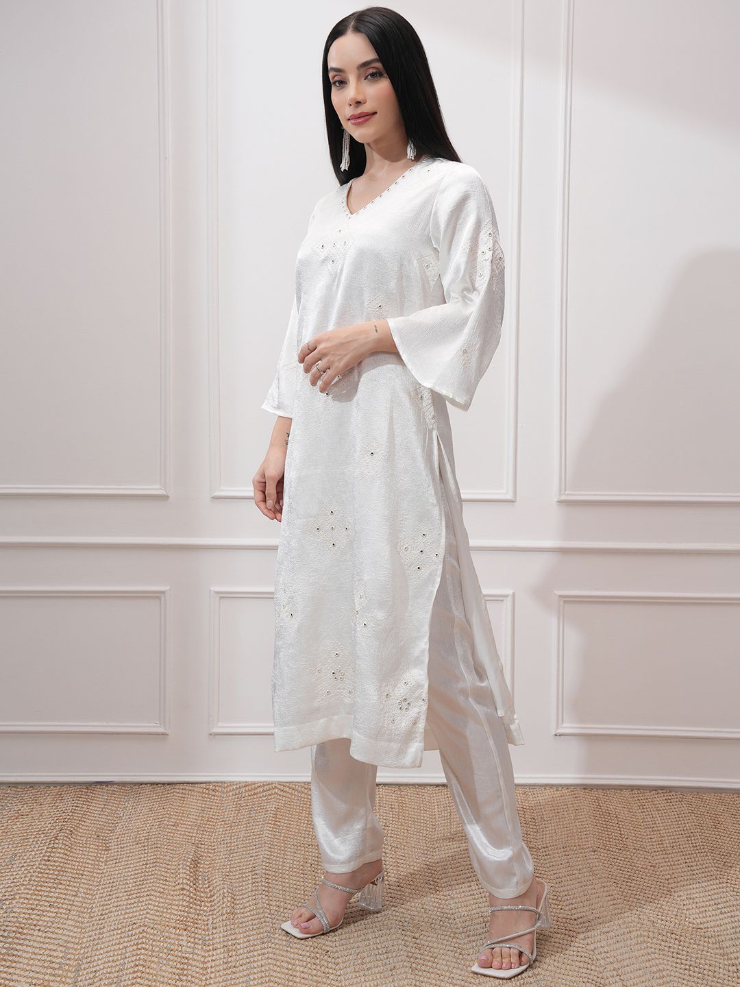 Vishudh Women Ethnic Motifs Embroidered Regular Kurta with Trousers