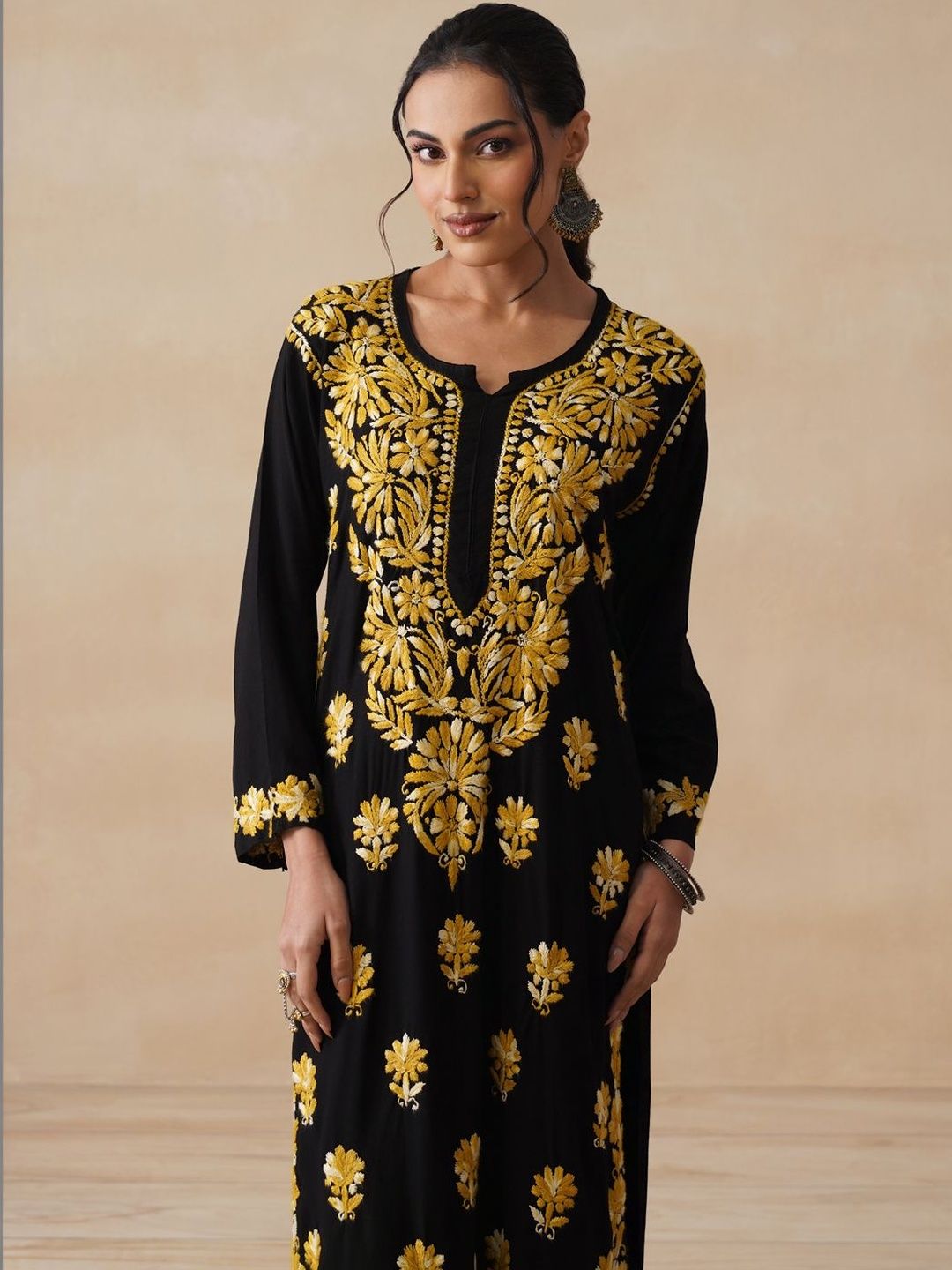 Set Seluar Kurta Motif Etnik Bersulam House of Chikankari