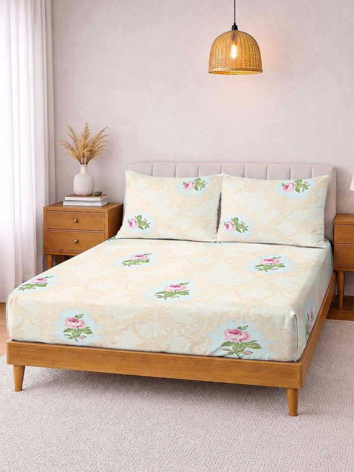 KLOTTHE Berwarna Krim & Bunga Merah Jambu Cadar King 300 TC dengan 2 Sarung Bantal
