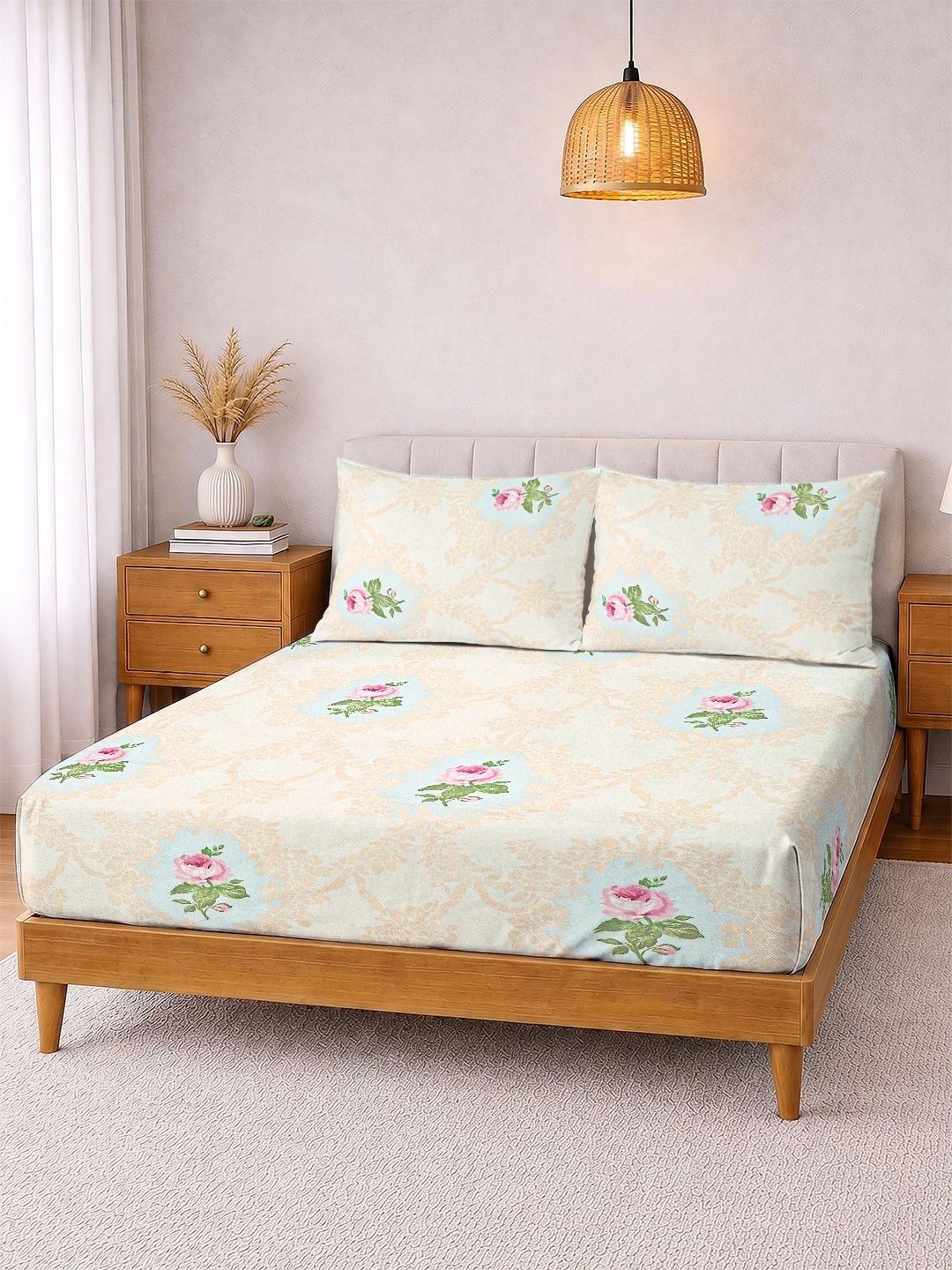 KLOTTHE Berwarna Krim & Bunga Merah Jambu Cadar King 300 TC dengan 2 Sarung Bantal