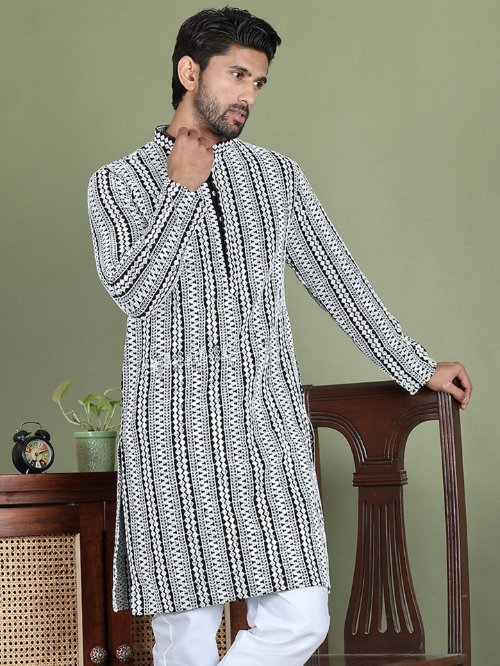 Jompers Ethnic Motifs Embroidered Mirror Work Mandarin Collar Straight Kurta