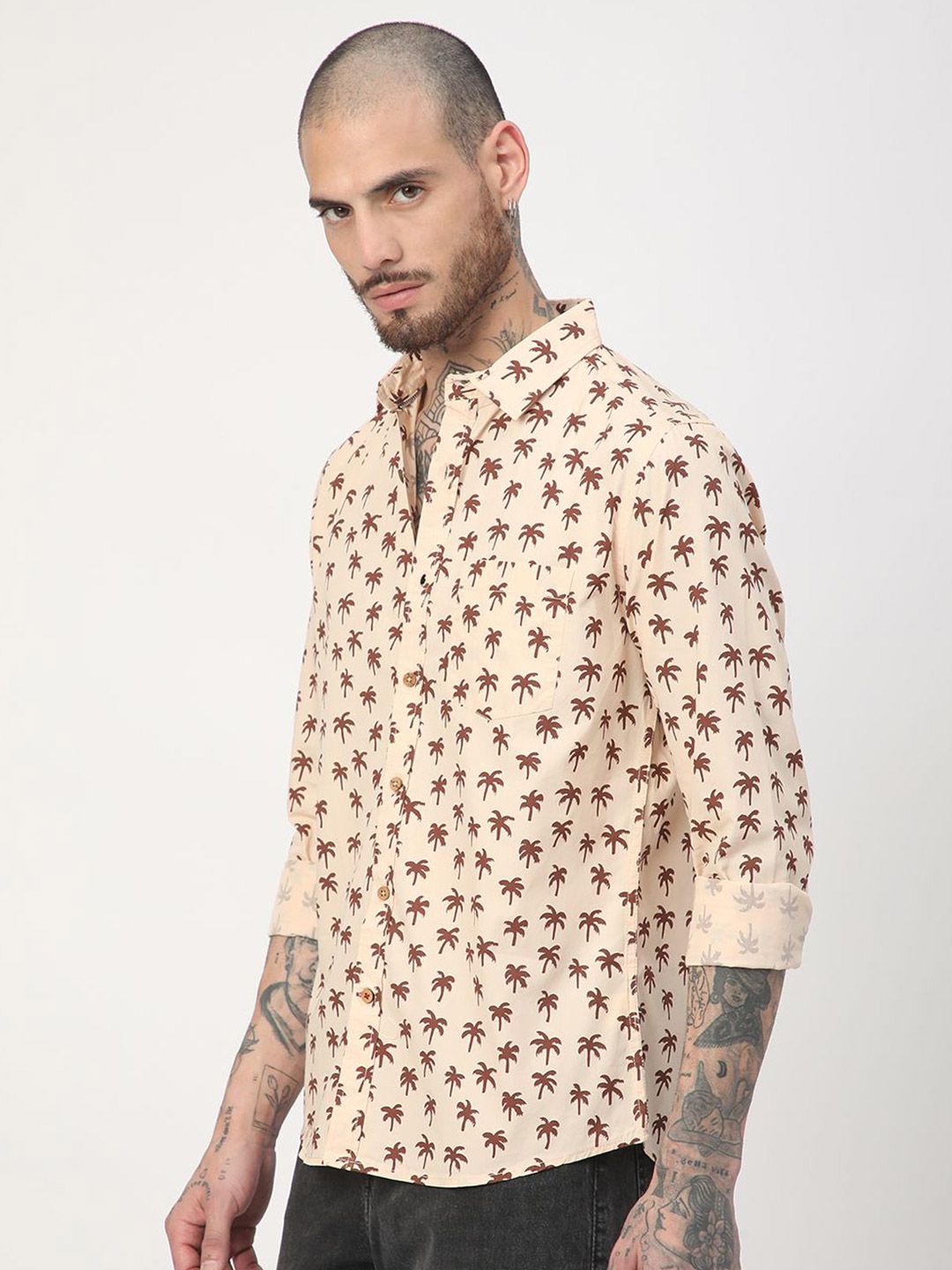 VASTRADO Men Classic Fit Spread Collar Floral Printed Cotton Casual Shirt