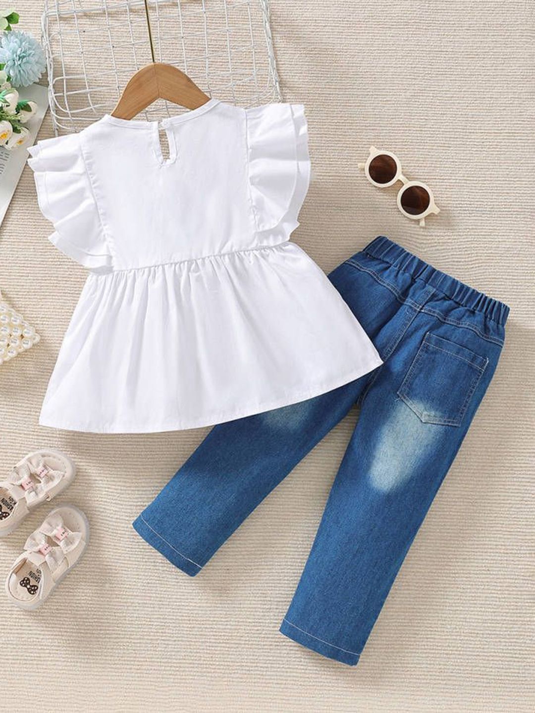 YK Girls Embellished Round Neck Top & Jeans Clothing Set