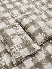KLOTTHE Beige & White Printed 300 TC Double Bedsheet With 2 Pillow Covers- 2.5 m x 2.25 m