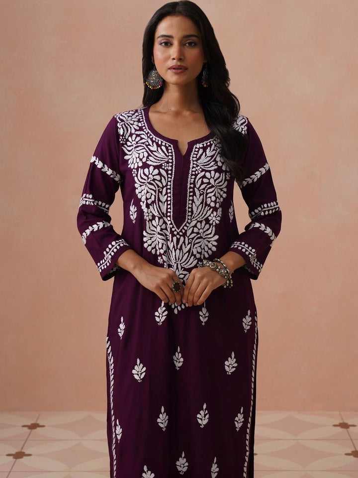 Rumah Wanita Chikankari Motif Etnik Bersulam Kurta Chikankari