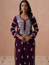 Rumah Wanita Chikankari Motif Etnik Bersulam Kurta Chikankari
