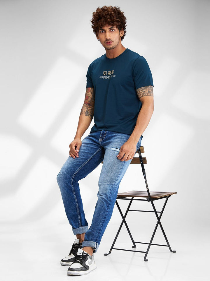 SPYKAR Men Typography Applique Slim Fit T-shirt