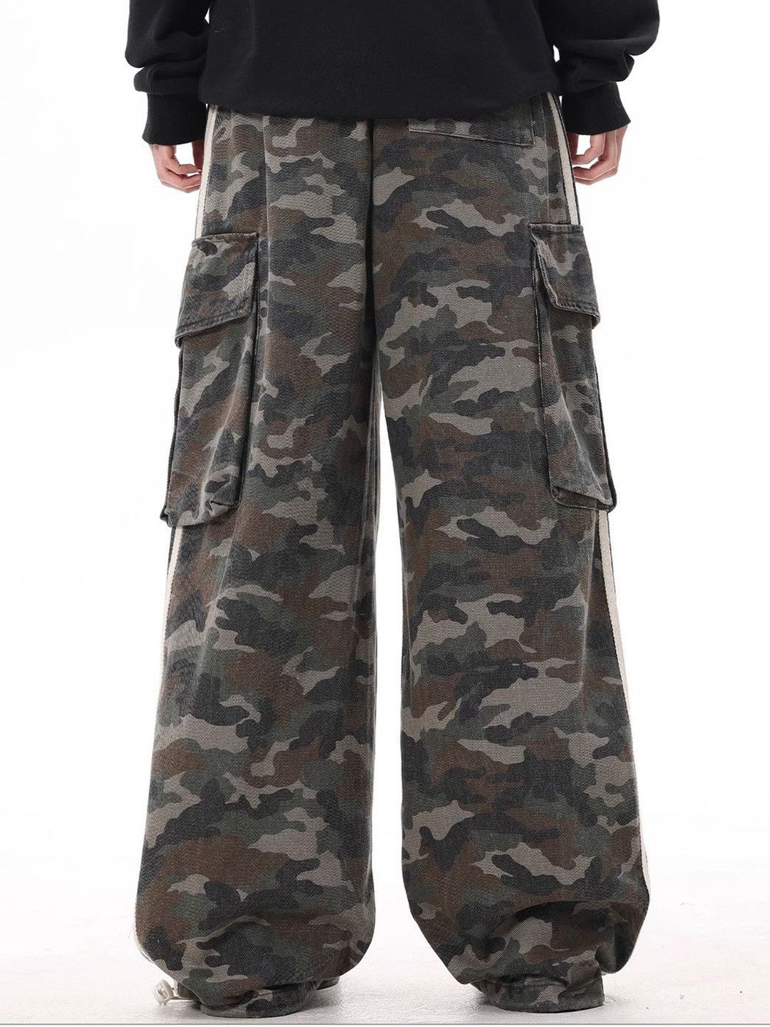 DressBerry Women Camouflage Printed Cargos Trousers