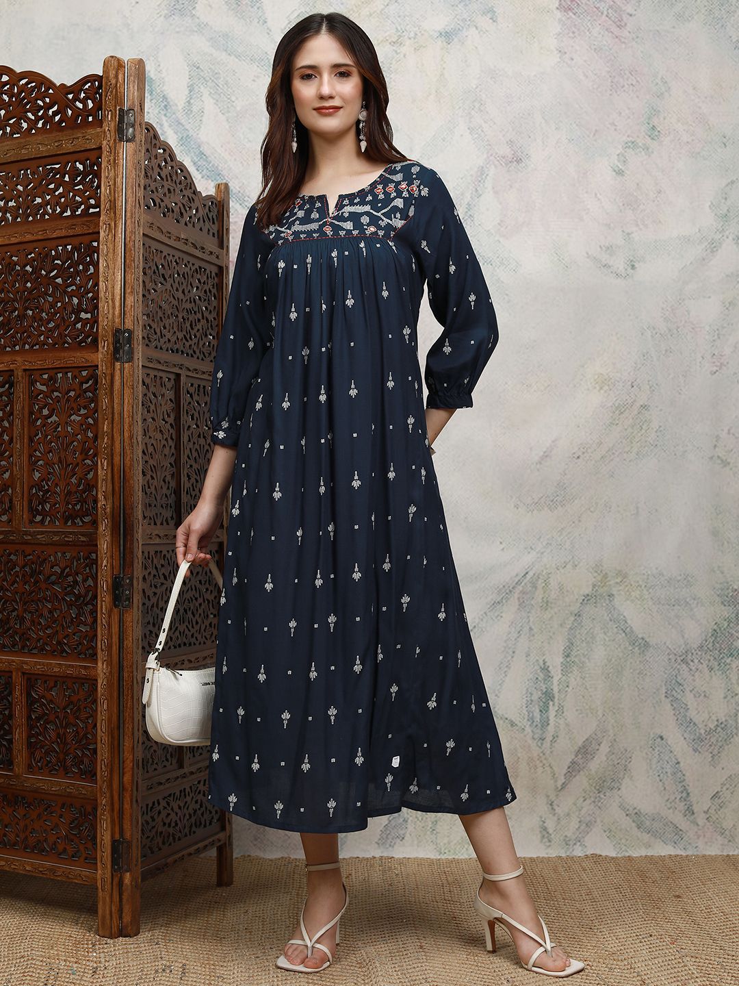 Vishudh Women Ethnic Motifs Printed A-Line Maxi Dress