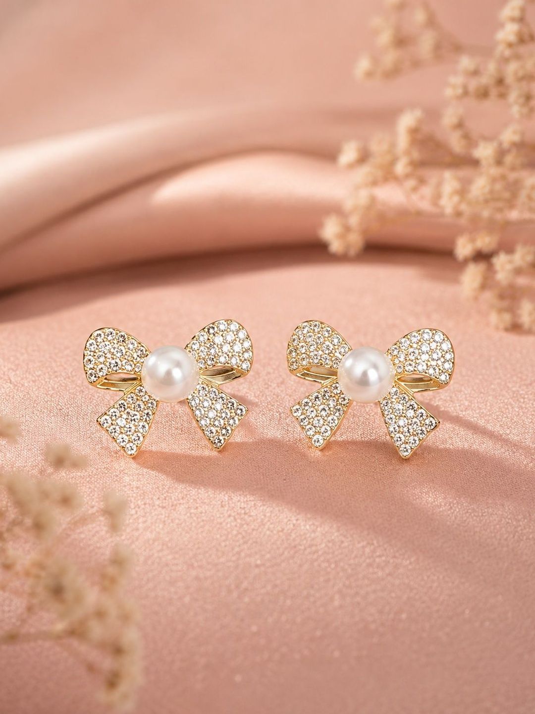 VOGUE PANASH Quirky Studs Earrings