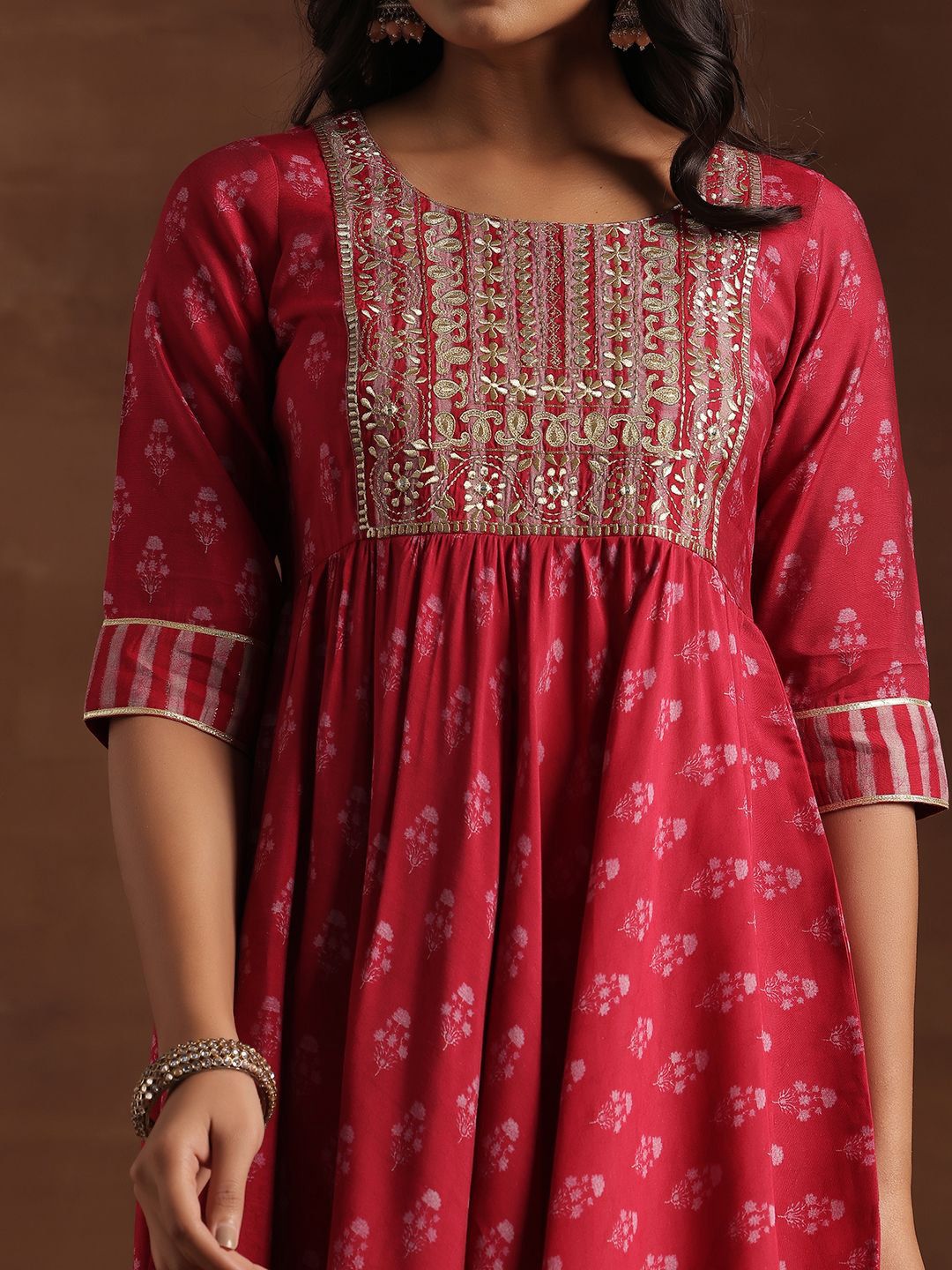Libas Floral Printed Pleated Anarkali Kurta dengan Seluar & Dupatta