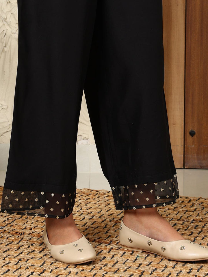 W Women Solid Casual Trousers