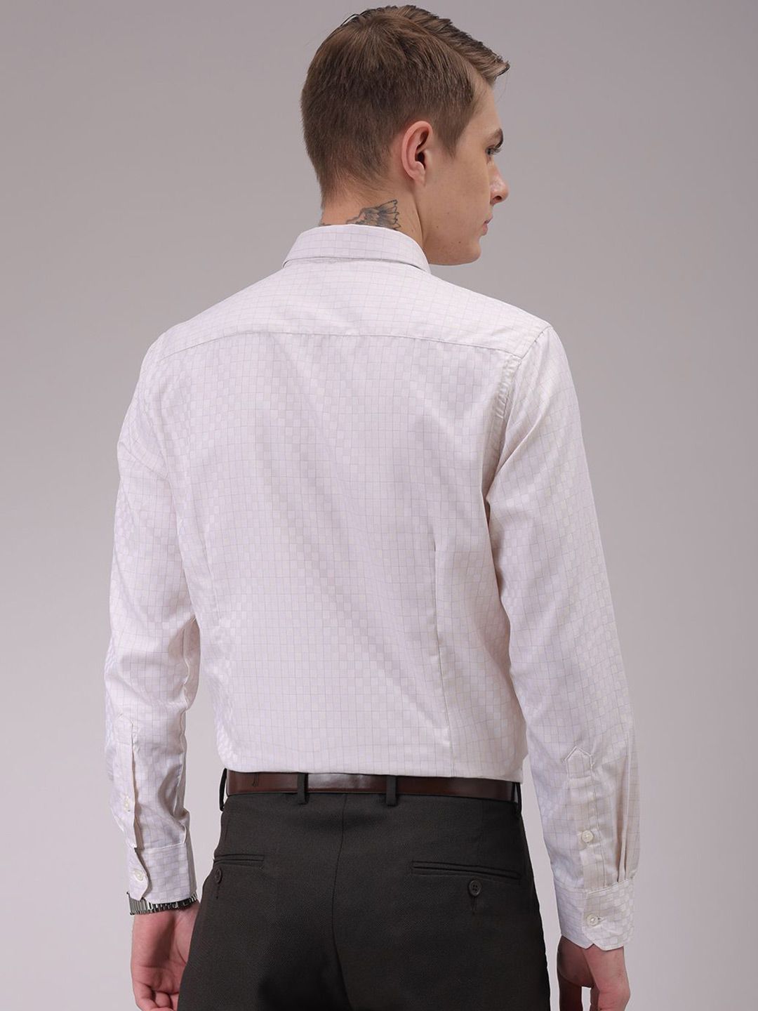 The Indian Garage Co. X Luxe Men Cutaway Collar Checked Slim Fit Formal Shirt