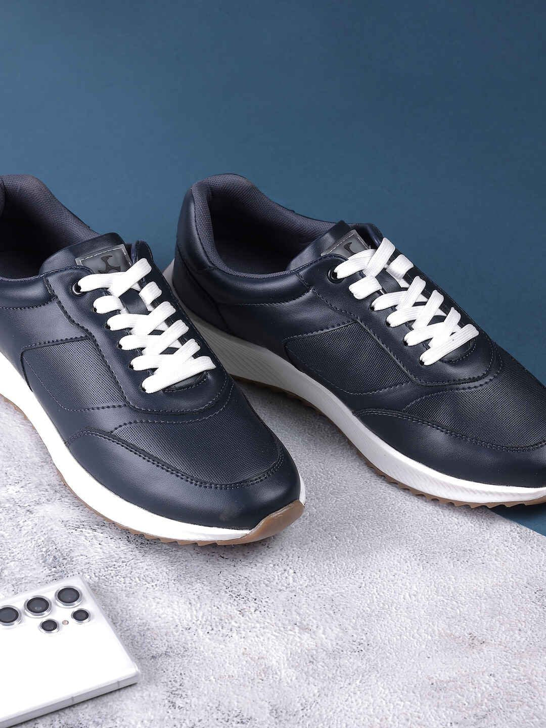 Mochi Men Round Toe Lace-Ups Sneakers