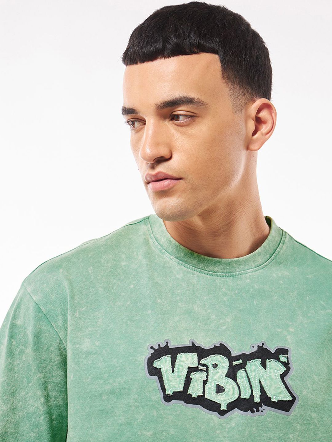 Bewakoof Men Vibin Graphic Printed Oversized Acid Wash T-shirt
