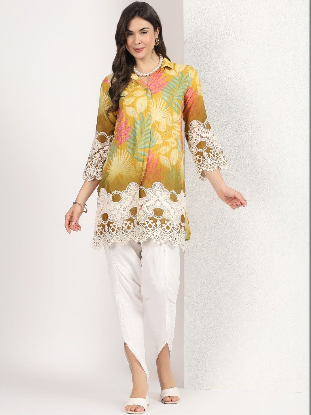 Mamicha Women Floral Printed Regular Thread Work Kurti with Dhoti Pants
