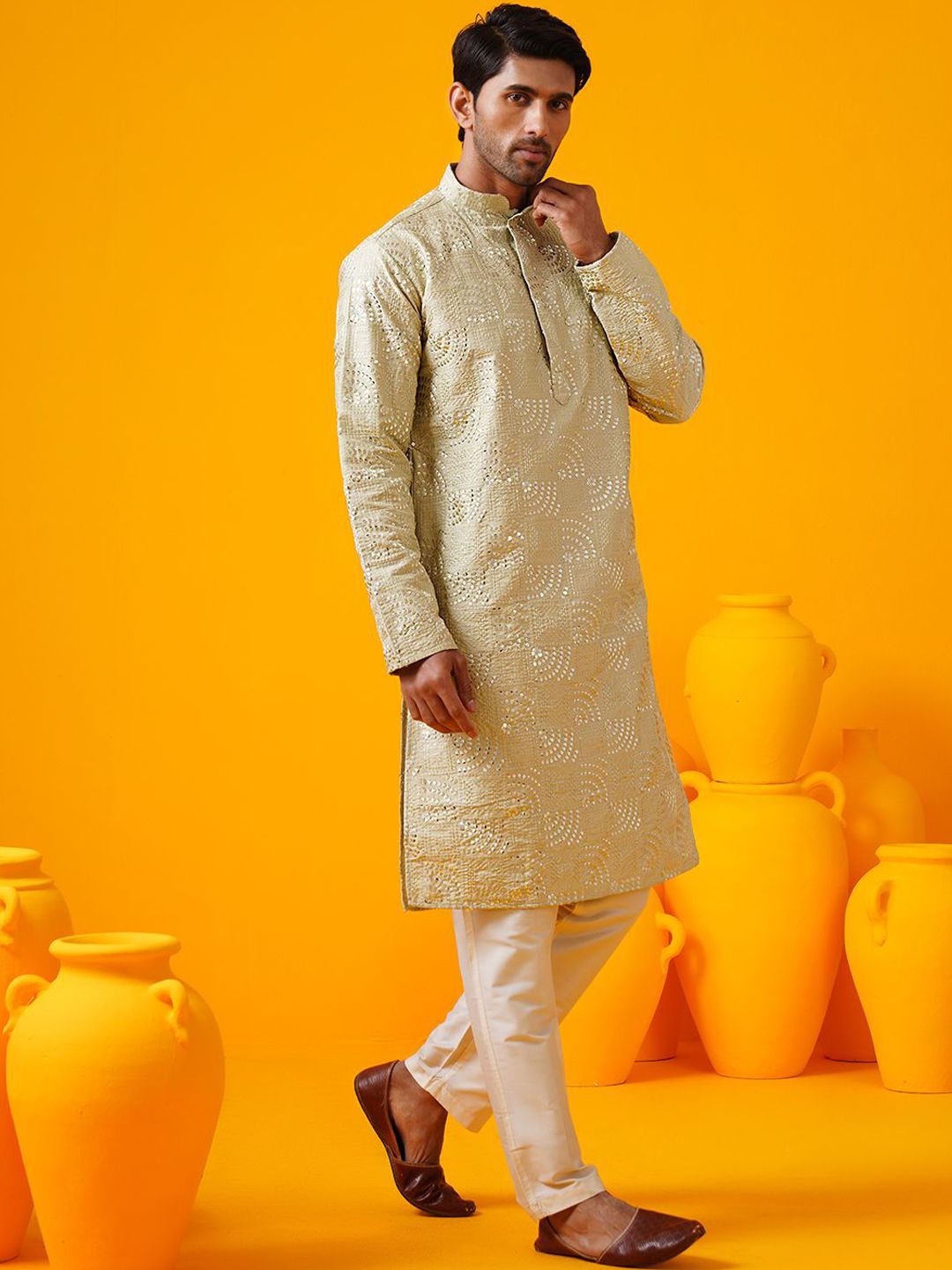 SOJANYA LUXE Geometric Embroidered Mandarin Collar Thread Work Straight Kurtas
