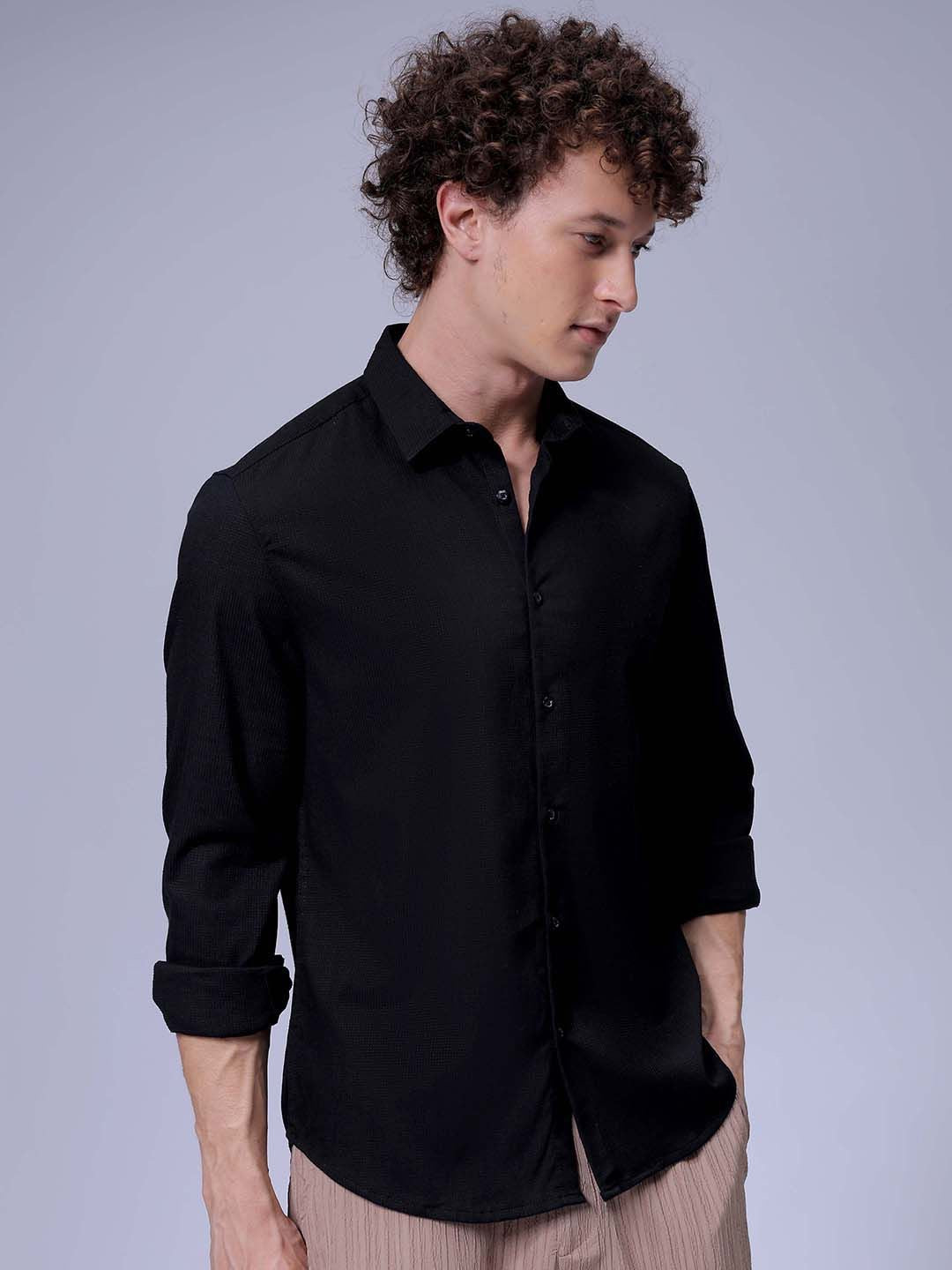 The Indian Garage Co Men Slim Fit Spread Collar Solid Casual Shirt