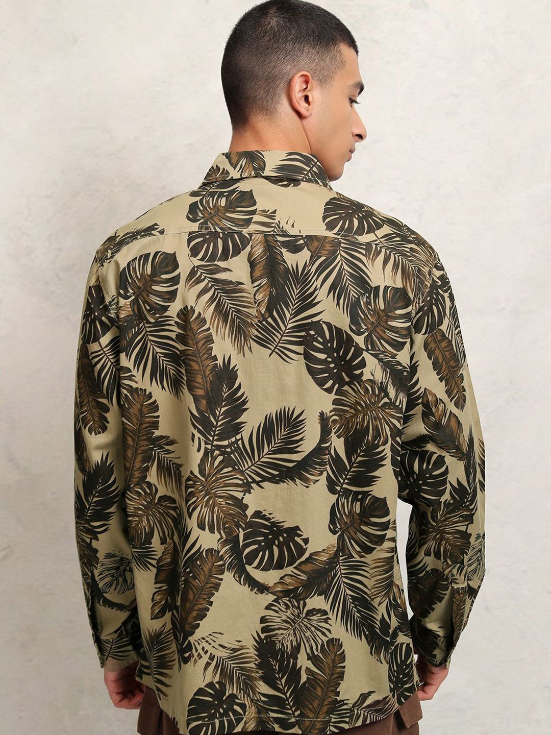 HIGHLANDER Men Tropical Printed Oversized Shirt With Flap Pockets