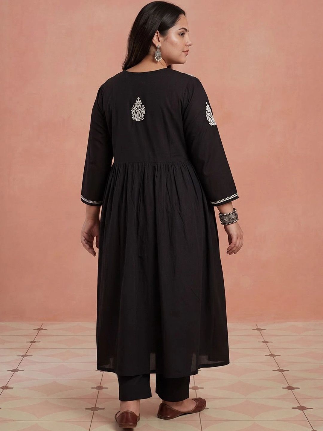 Rumah Wanita Chikankari Kerja Benang Sulam Anarkali Kurta
