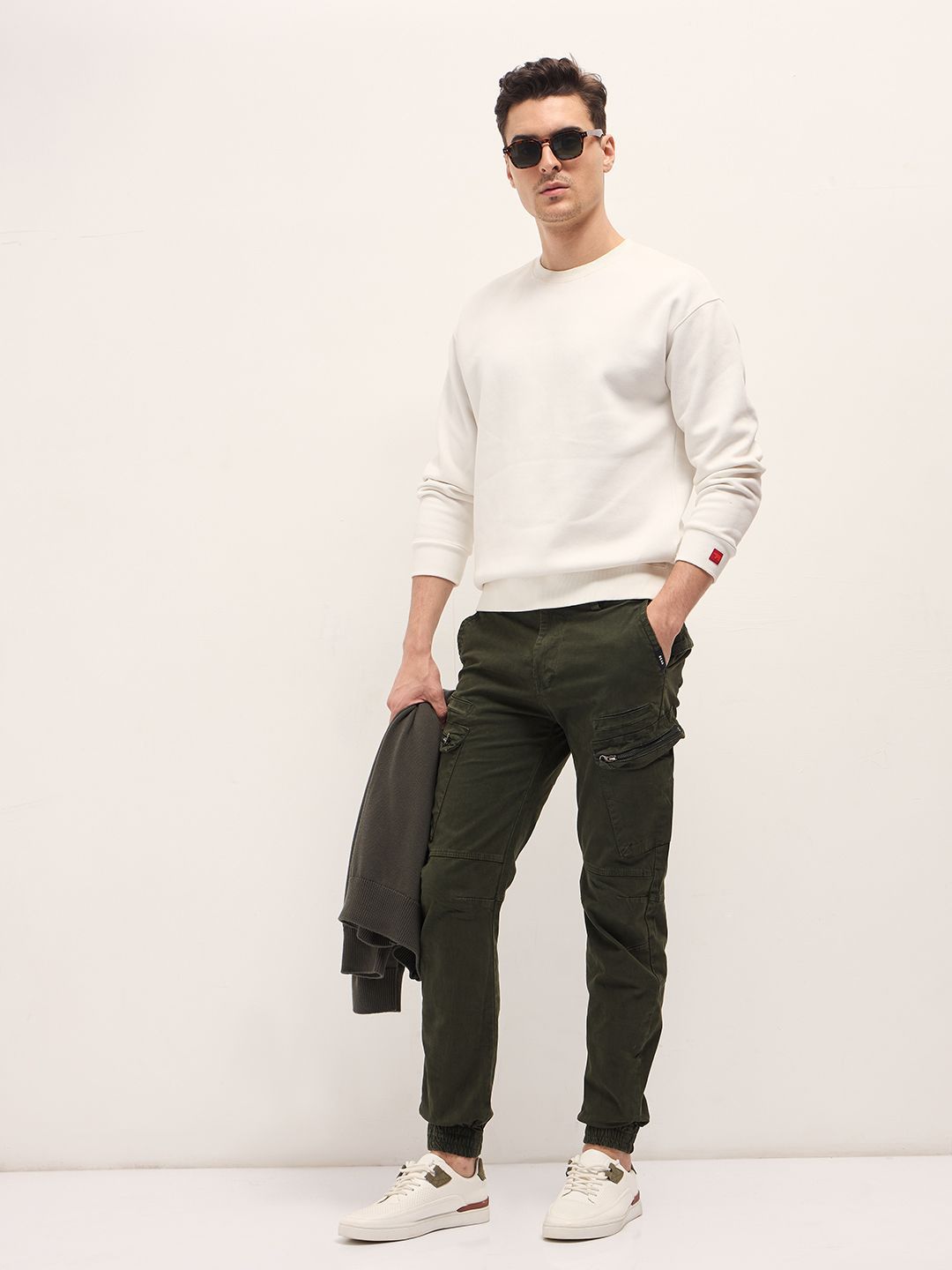 THE BEAR HOUSE Men Cotton Solid Slim Fit Cargo