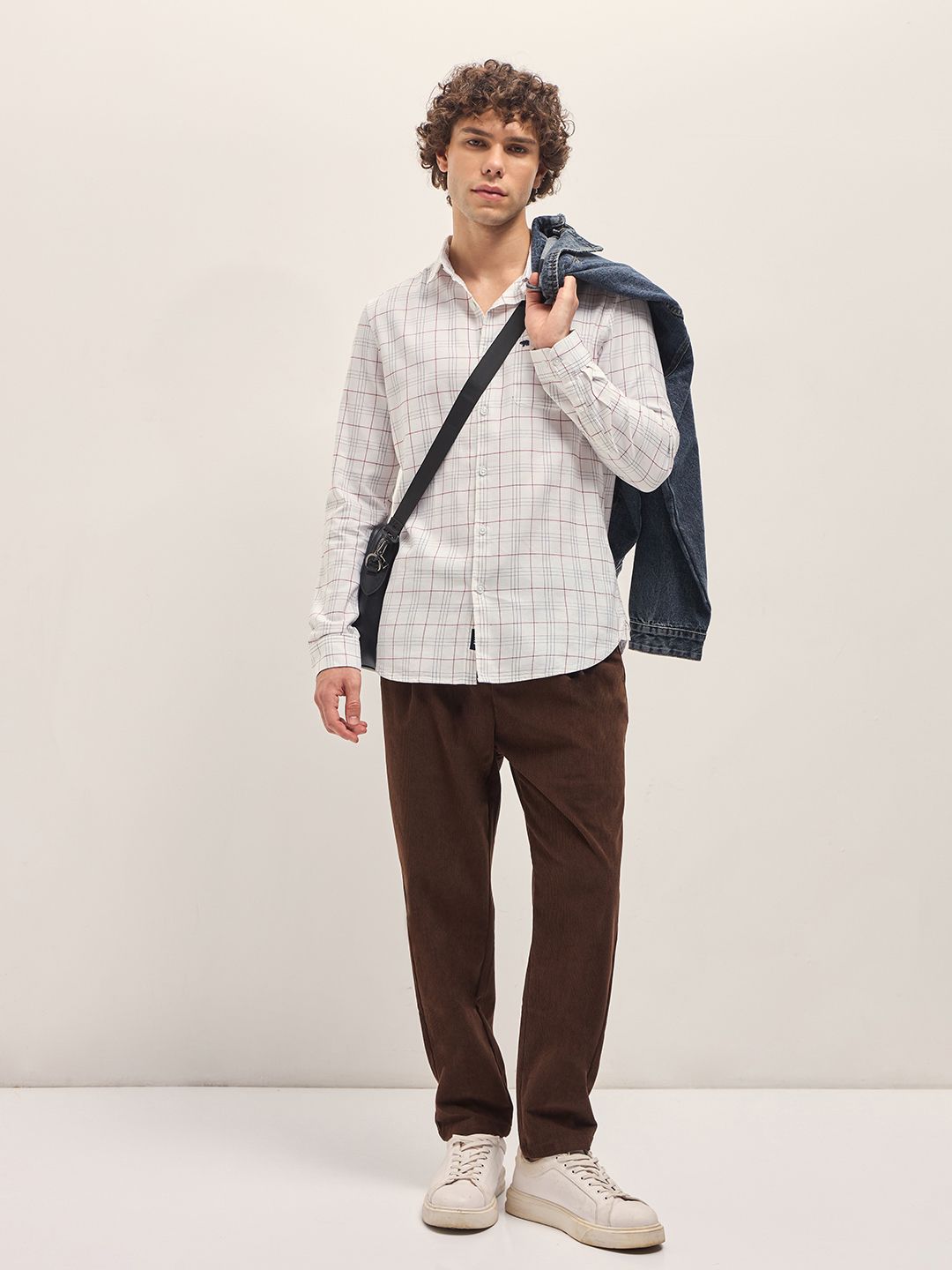 THE BEAR HOUSE Men Spread Collar Tartan Checked Cotton Slim Fit Casual Shirt