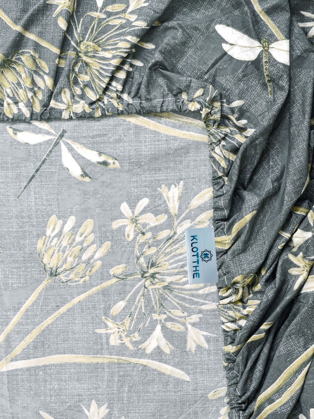 KLOTTHE Green & White Printed 300 TC Double Bedsheet With 2 Pillow Covers- 2.5 m x 2.25 m
