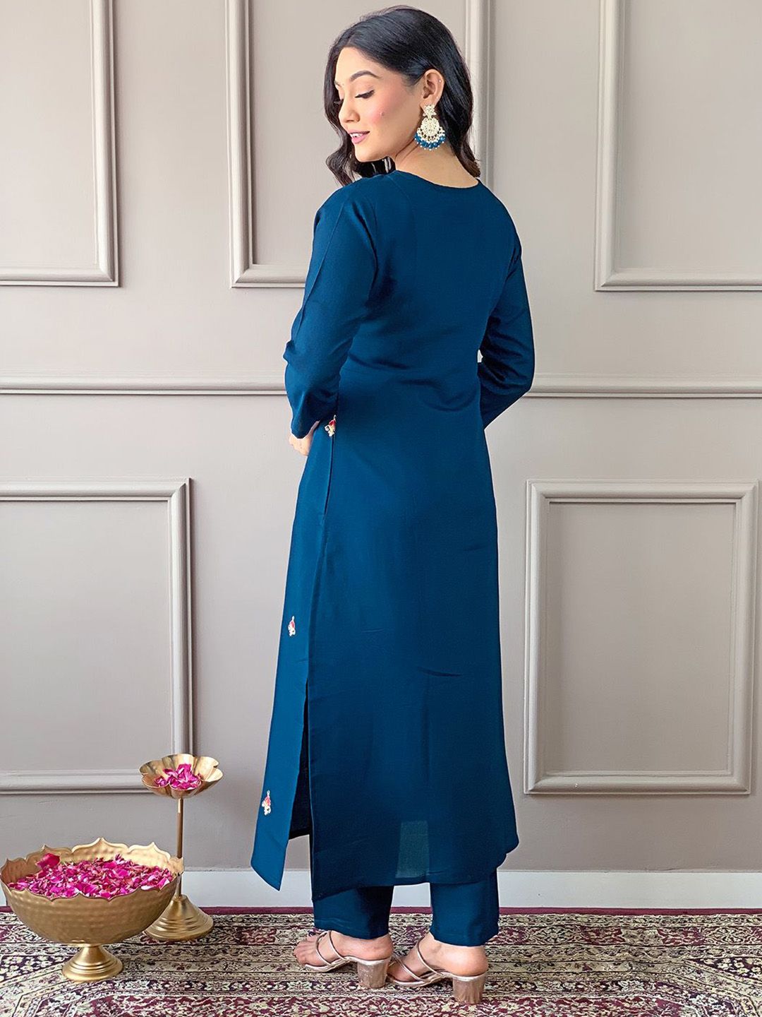 KALINI Women Floral Embroidered Regular Kurta with Trousers & With Dupatta