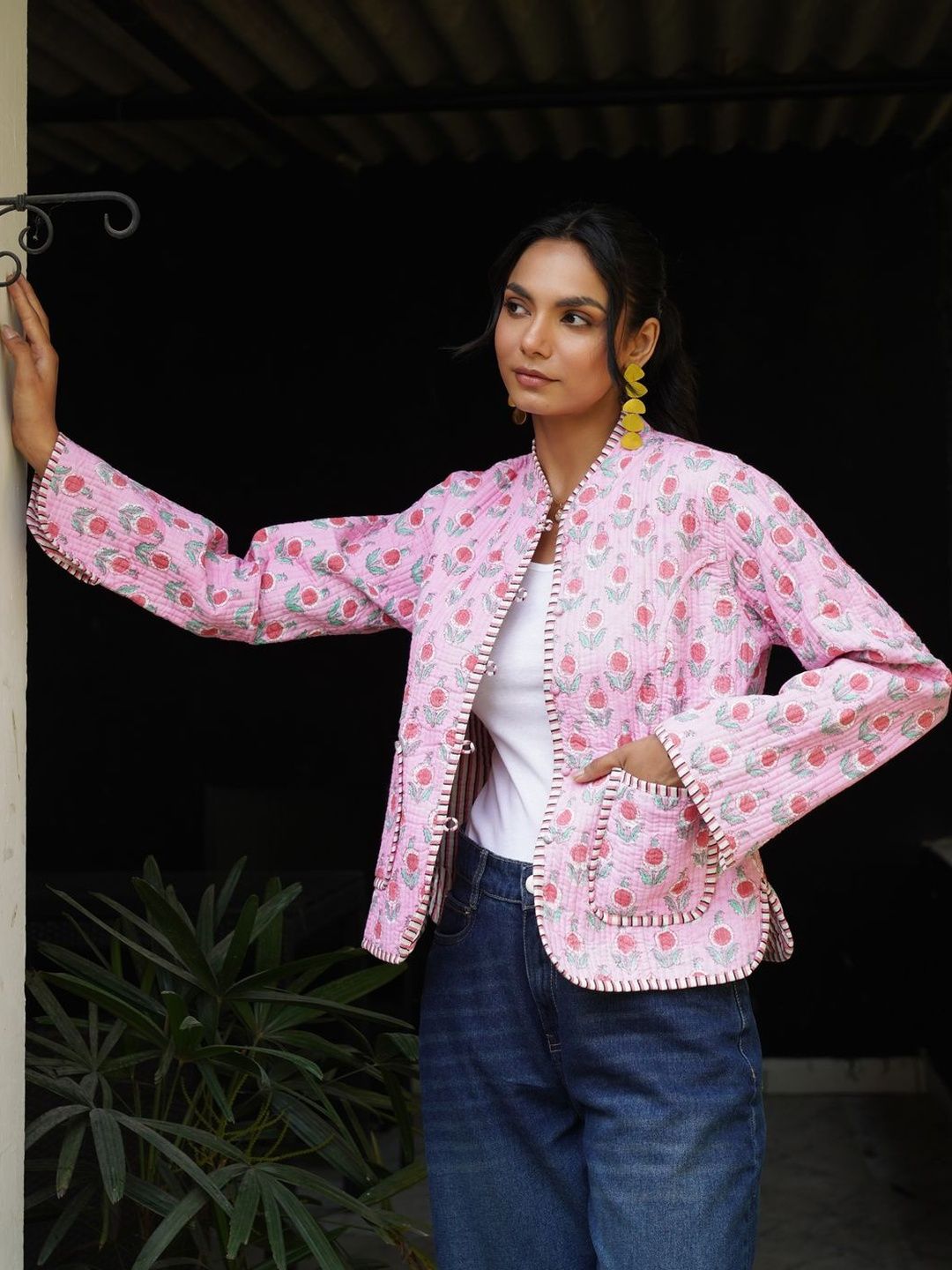 House of Chikankari Women Floral Lightweight Quilted Jacket