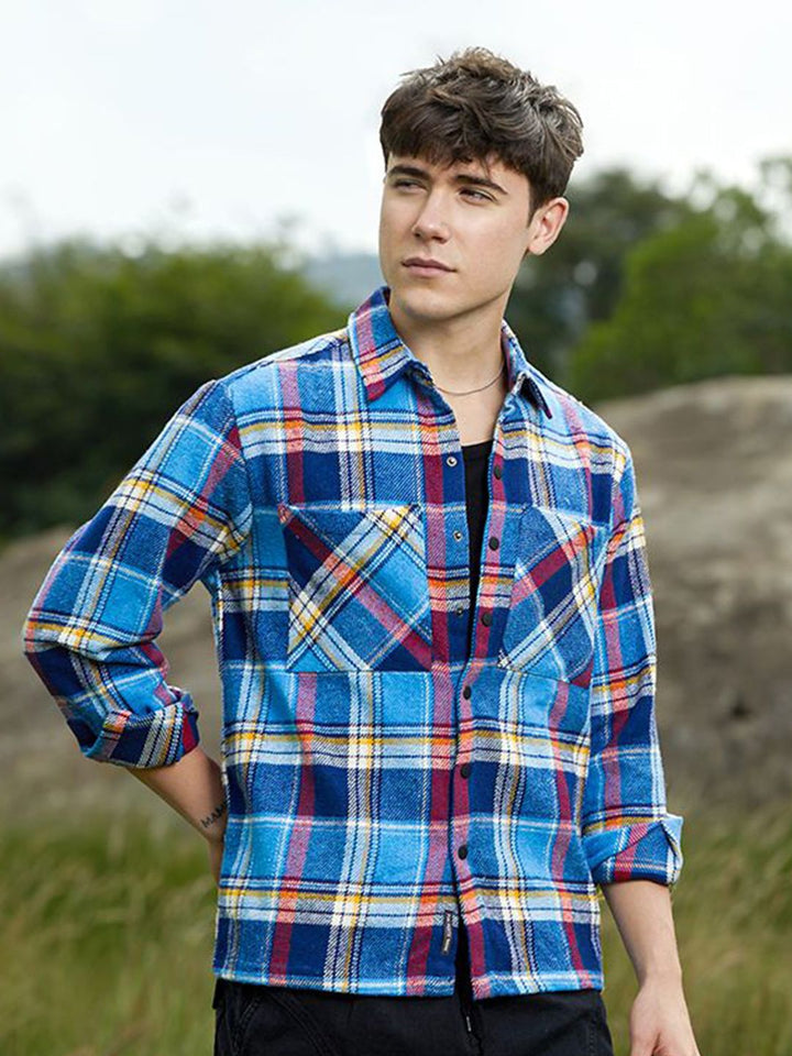 Campus Sutra Men Comfort Opaque Checked Casual Shirt