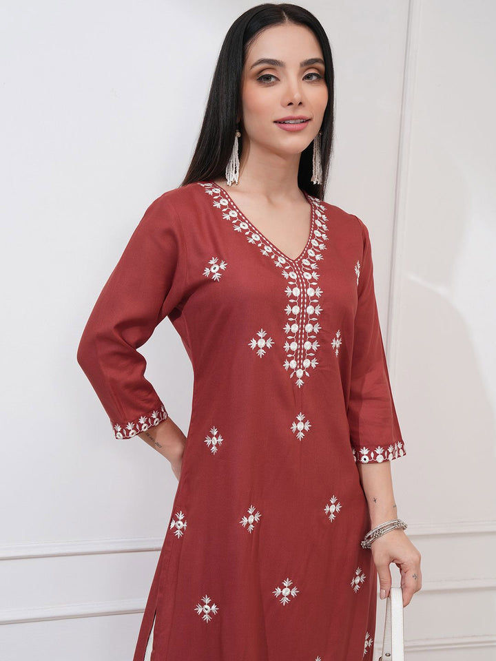 Vishudh Women Straight V Neck Kurta