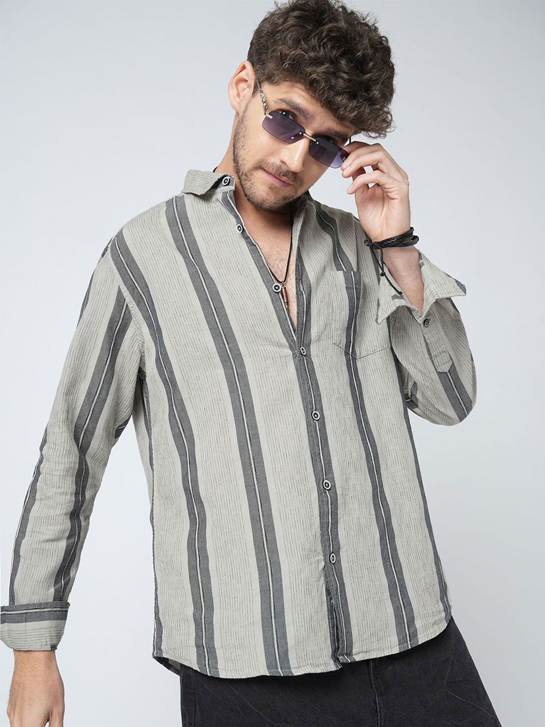 VASTRADO Men Classic Slim Fit Vertical Striped Cutaway Collar Cotton Casual Shirt