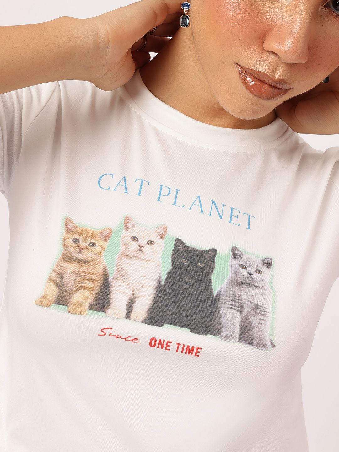 DressBerry Meow-jestic Vibes Graphic Print Cut Out Crop T-shirt