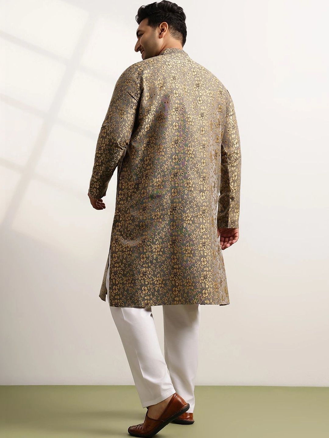 SOJANYA PLUS Lelaki Floral Regular Kurta dengan Seluar