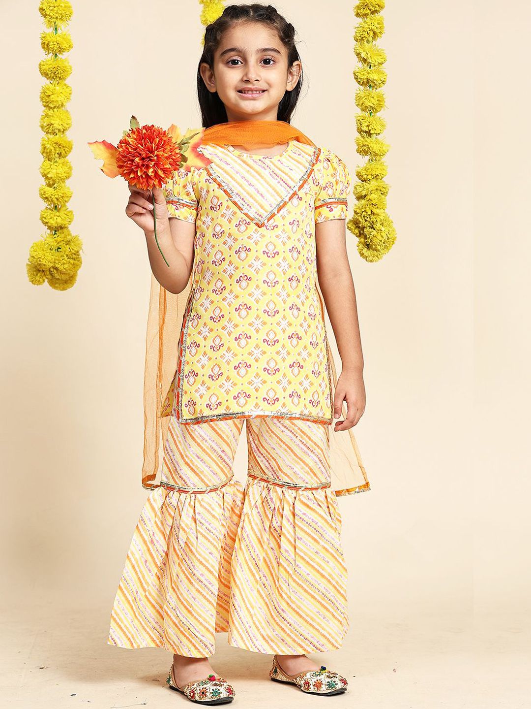 Cutiekins Girls Geometric Printed Gotta Patti Straight Kurta With Sharara & Dupatta