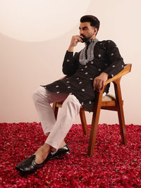 SOJANYA Men Embroidered Mirror Work Kurta