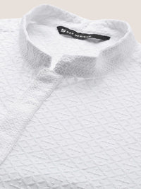 Lihat Reka bentuk bersulam bersulam Mandarin Mandarin Collar Chanderi Silk Lurus Kurta